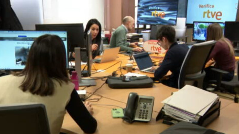 As� trabaja VerificaRTVE para combatir los bulos | Ver ahora | Ver