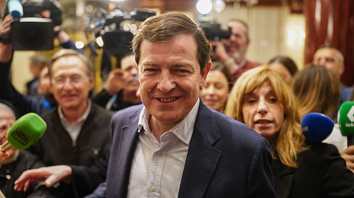 Especiales informativos - Mañueco niega un efecto de los incendios en las elecciones: "Han querido hacer política de una tragedia"