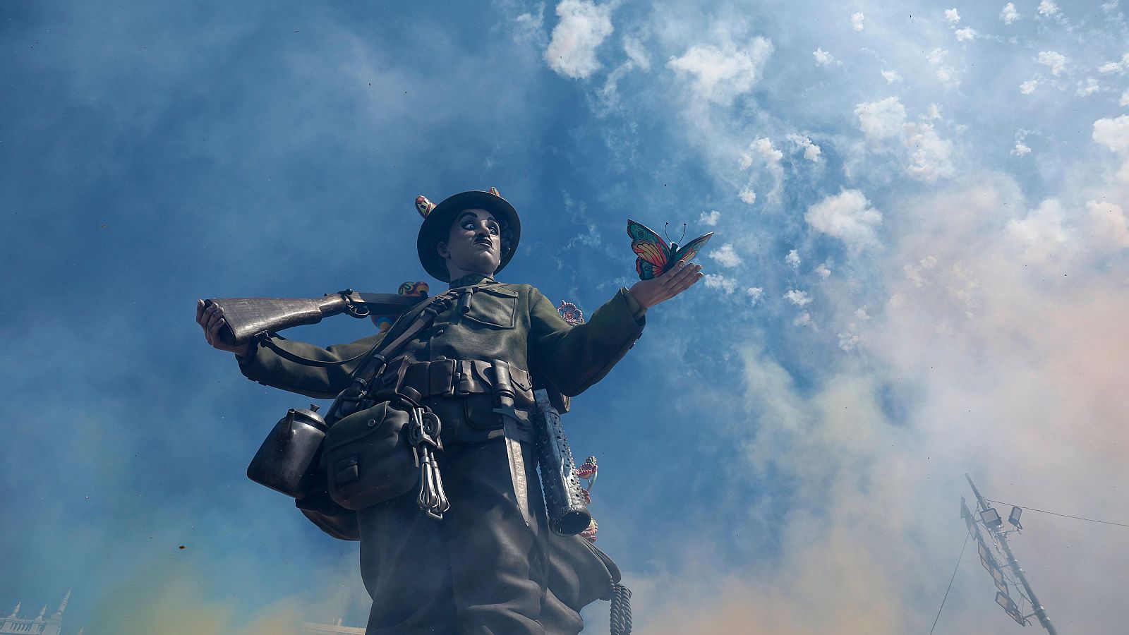 Mascletà del 16 de marzo desde la Plaza del Ayuntamiento de València - L'informatiu - Comunitat Valenciana | Ver