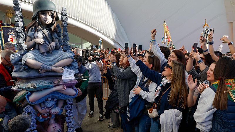 'Cap falla sense foto', l'iniciativa de l'ETNO per a documentar la vida de totes les falles - L'informatiu - Comunitat Valenciana | Ver