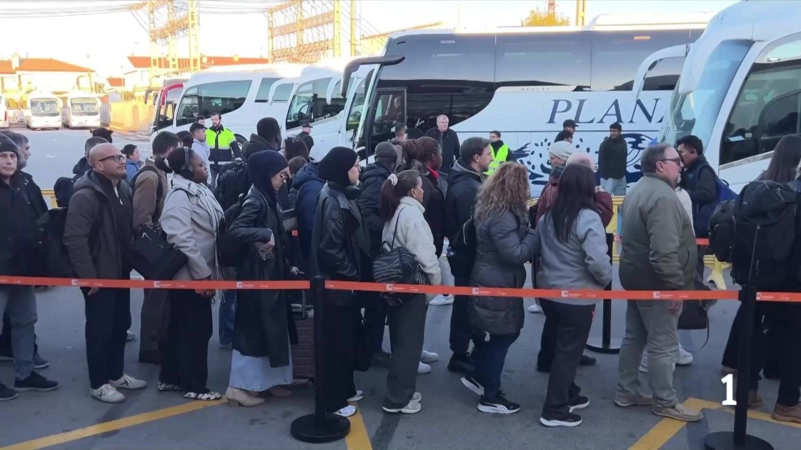 Resignació entre els usuaris afectats per les obres del túnel del Garraf