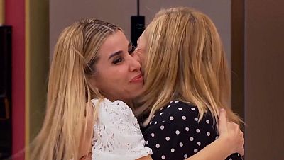 Belén y Natalia se salvan y celebran de una peculiar manera