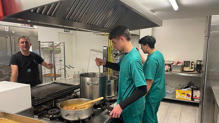 Telenavarra - Formación, deporte y empleo: así es el nuevo centro de menores abierto en Elizondo