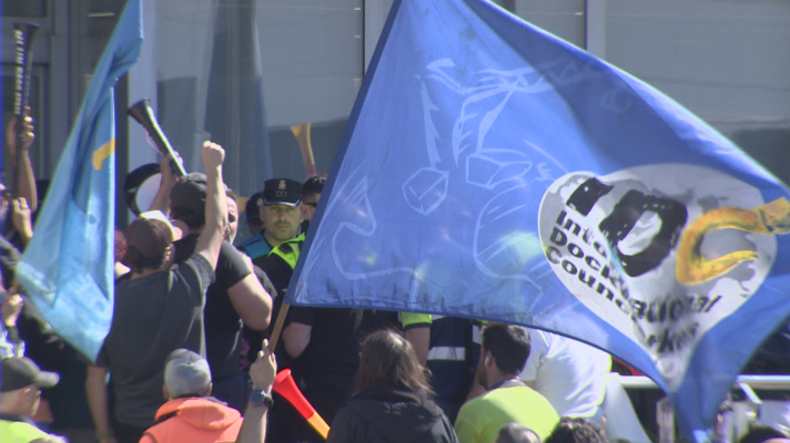 Panorama Regional - Protesta de los estibadores de Avilés