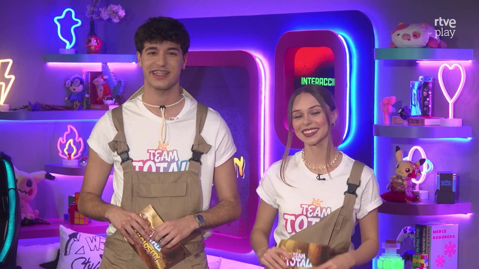 Team Total Curiosity - Huevos Traicioneros - Team Total | Ver