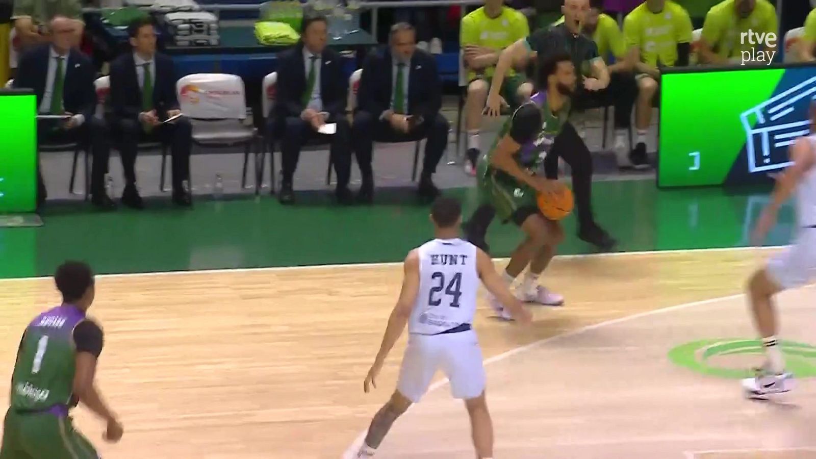 Baloncesto - Champions League. 1/16 Final 6º Partido: Unicaja - Joventut de Badalona - Baloncesto en RTVE | Ver