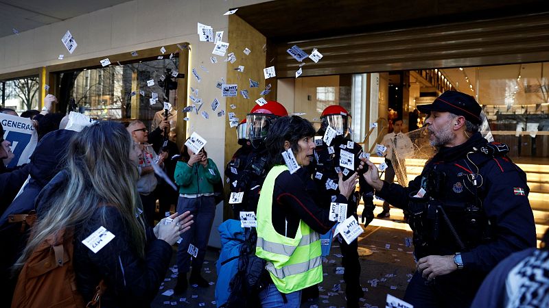 Los sindicatos celebran la amplia movilización en la huelga general por un SMI vasco y minimizan los incidentes | RTVE Play - Ver ahora