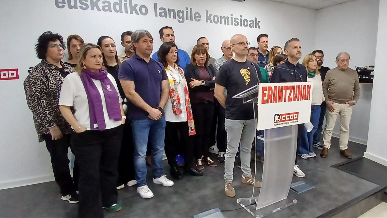 CCOO se defiende de los ataques al euskera y denuncia su veto en la Korrika | RTVE Play - Ver ahora