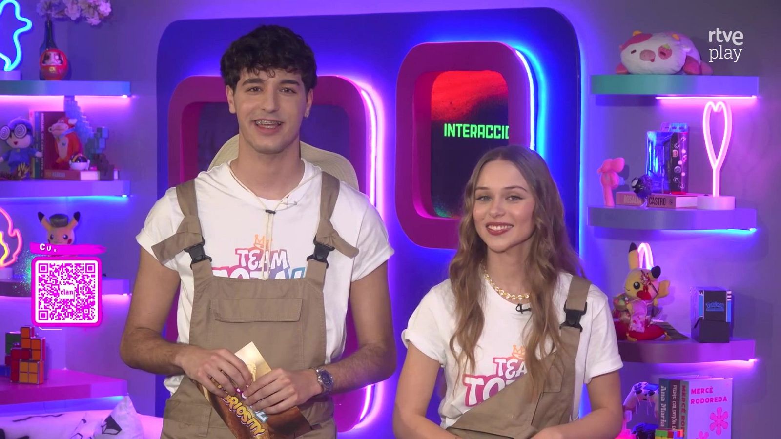 Team Total Curiosity - A Ciegas - Team Total | Ver