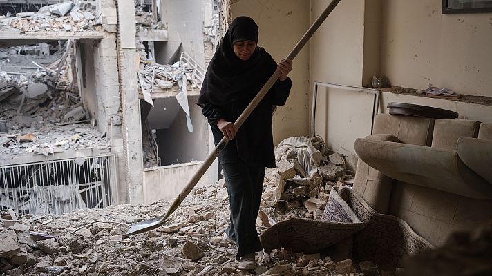 Telediario 2 - El 69% de los españoles rechaza los ataques de Estados Unidos e Israel a Irán