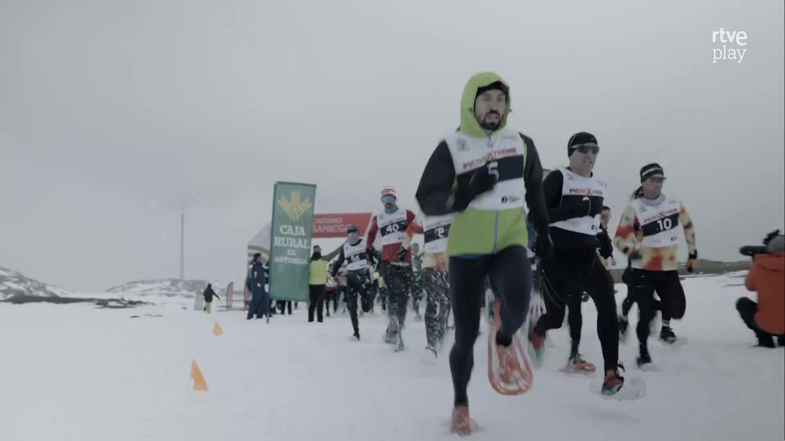 Deporte de montaña - Picos Snow Run. Campeonato de España de raquetas de nieve y Copa de España de Snowrunning - Carreras de montaña | Ver