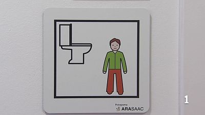 Uno de los pictogramas colocados en el centro c�vico de Vitoria