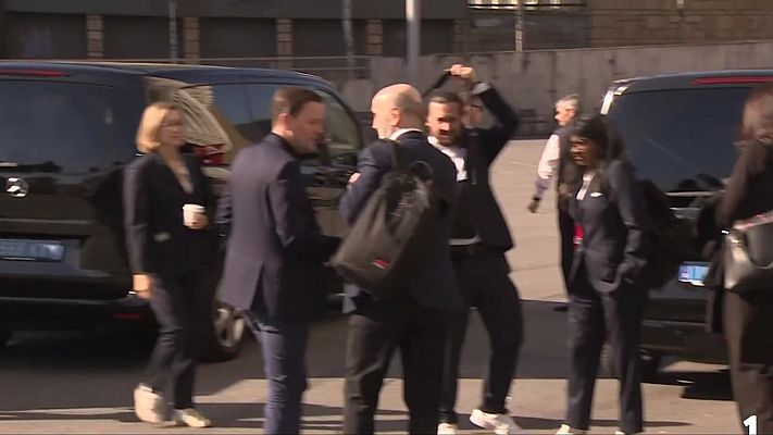 Telenorte - País Vasco - Una delegación de la FIFA visita San Mamés