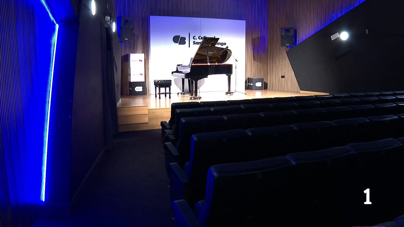 Cristina Bónsem, pianista premiada - Noticias de Extremadura | Ver