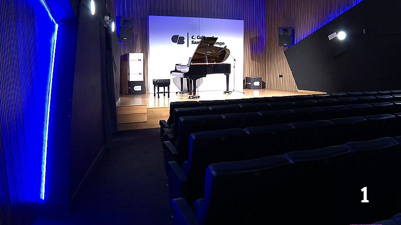 Cristina Bónsem, pianista premiada - Noticias de Extremadura | Ver