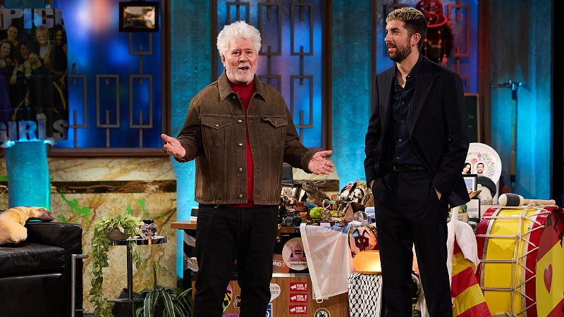 La Revuelta | El motivo que empujó a Pedro Almodóvar a decir su edad real - La Revuelta | Ver