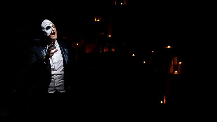 Telenavarra - El musical El Fantasma de la Ópera traslada Baluarte al siglo XIX