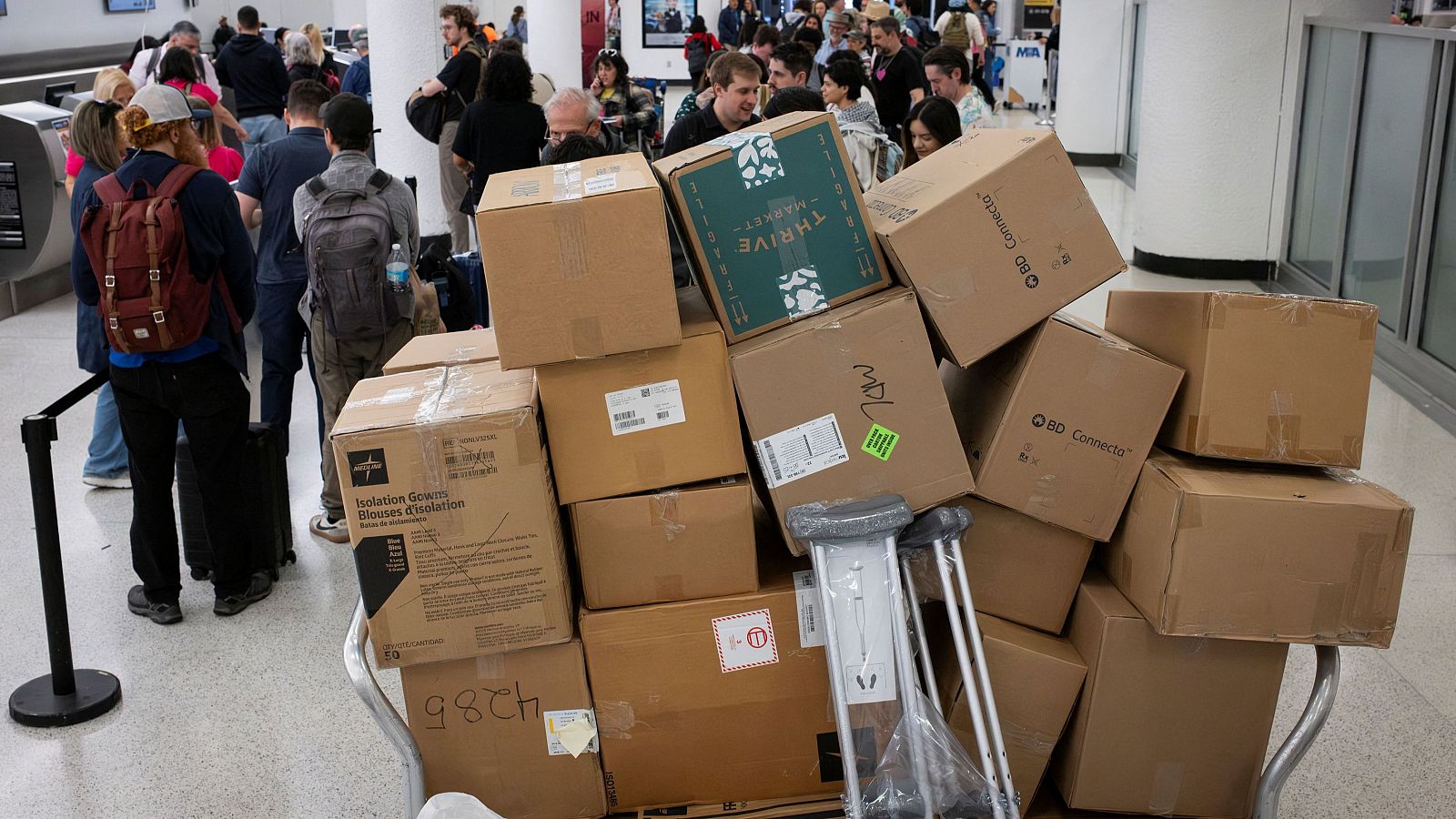 La solidaridad internacional envía ayuda humanitaria a Cuba - La tarde en 24h | Ver