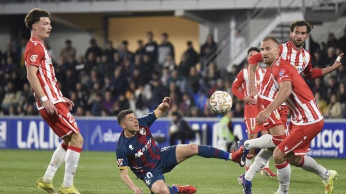 Resúmenes de LaLiga - SD Huesca - UD Almería: resumen del partido de la 31ª jornada de Liga | Segunda