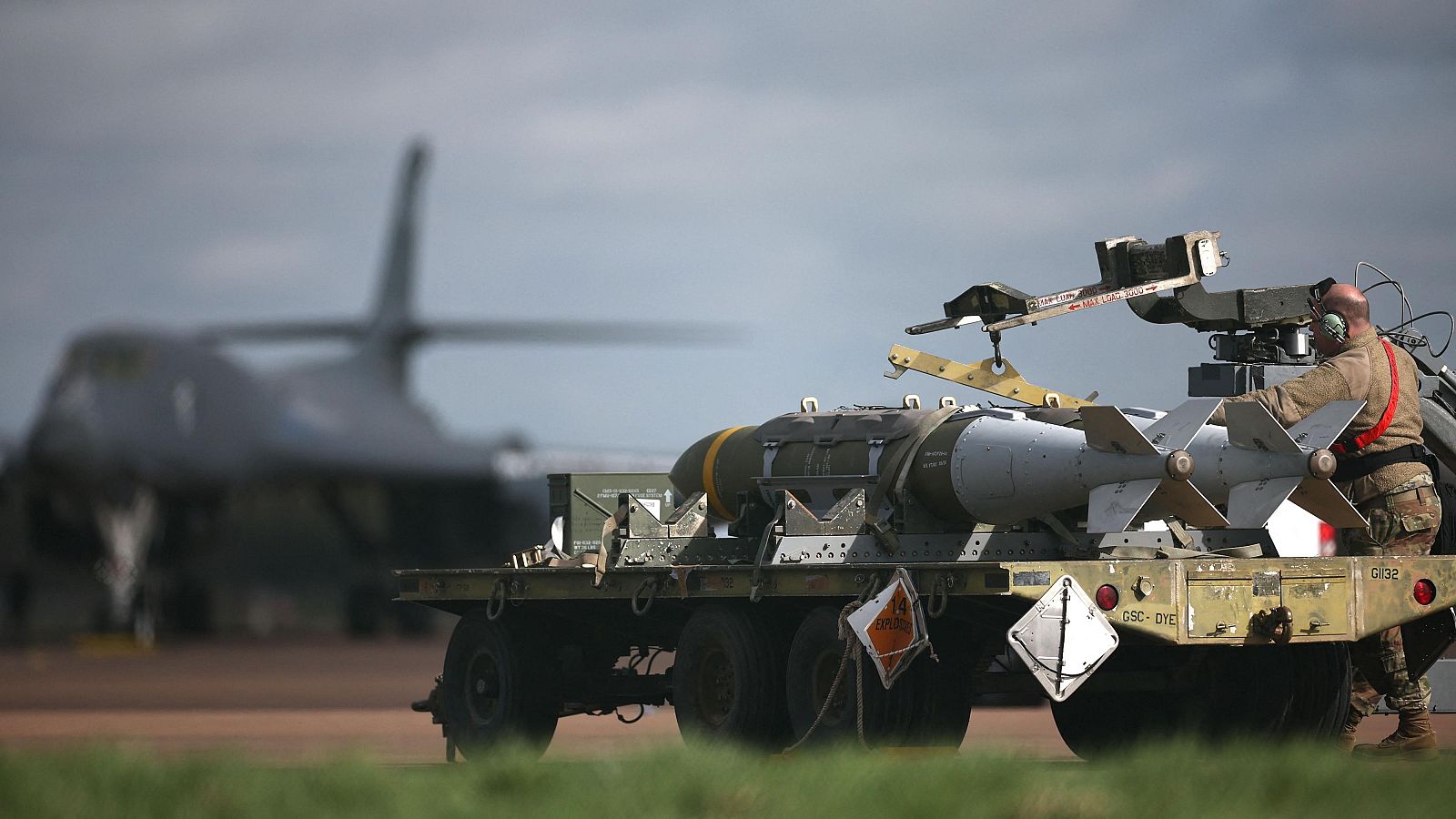 Irán ataca una base conjunta de Estados Unidos y el Reino Unido - Fin de semana 24h | Ver