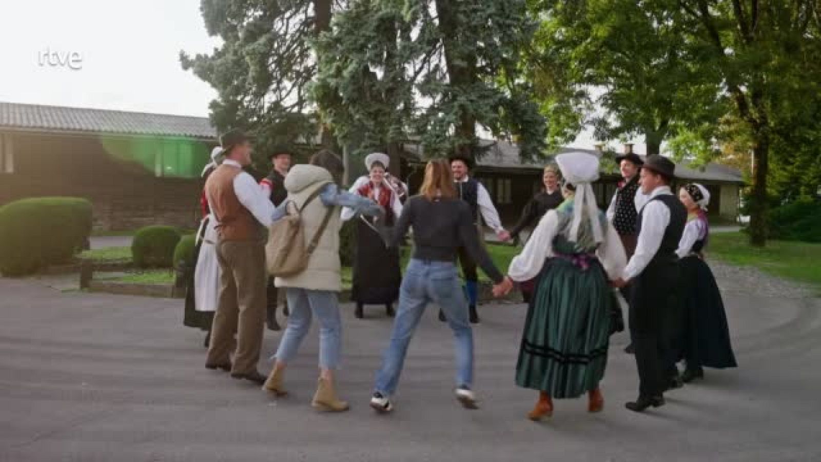 La polka eslovena | Ver vídeo - La Vuelta al Mundo en 80 Likes | Ver