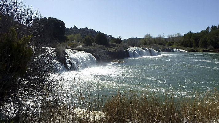 Telediario Fin de Semana - Los acuíferos de Castilla-La Mancha, a rebosar tras el tren de borrascas: así fluyen las cascadas en las Lagunas de Ruidera
