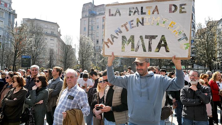 Telediario Fin de Semana - Cientos de personas se manifiestan en Santander en memoria de las víctimas de El Bocal y reclaman saber "la verdad"