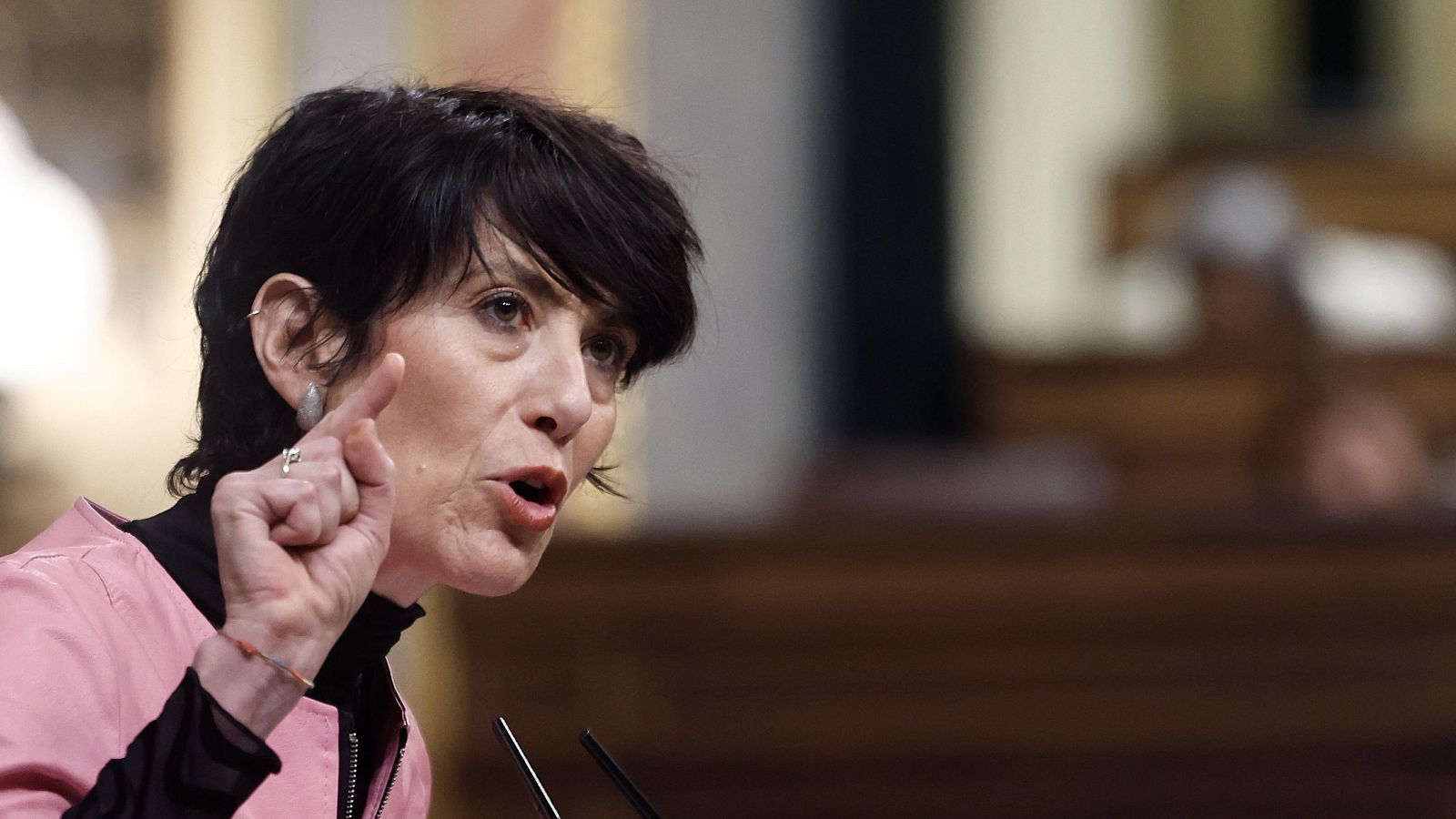 Saiz asegura que ya se ven los "resultados" del decreto anticrisis y advierte de que el Gobierno estará "vigilante" para evitar abusos - La hora de La 1 | Ver