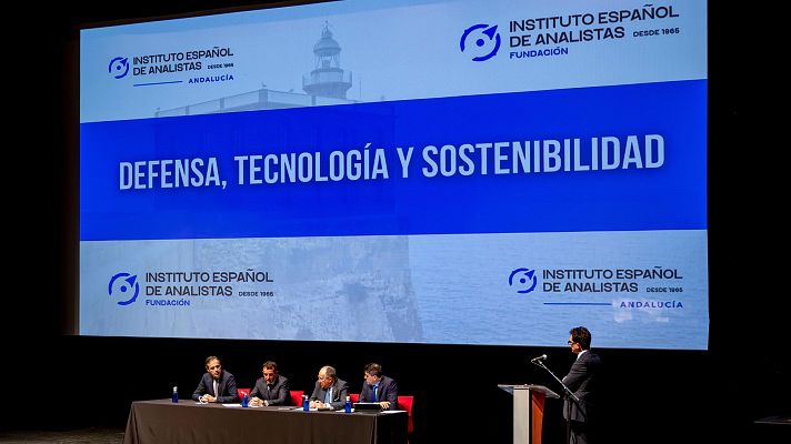  - El Instituto Español de Analistas presenta en Melilla un informe sobre el sector de defensa | EFE