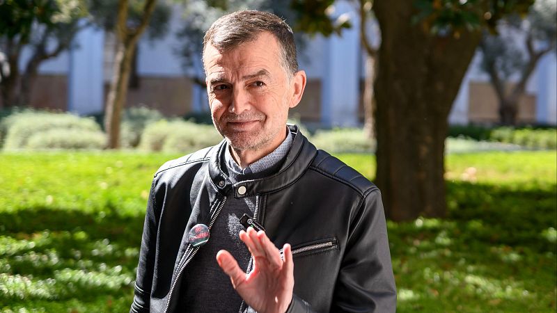 Maíllo cree que Moreno ha convocado ya las elecciones porque tiene "problemas" que le dificultarían el "final de legislatura" - La hora de La 1 | Ver