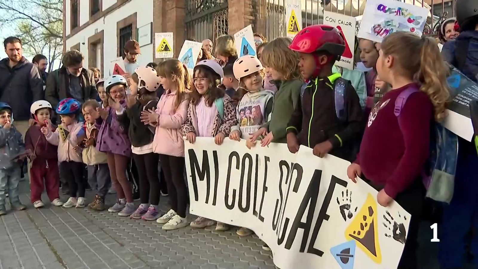 Protestas en colegios - Noticias Andalucía | Ver