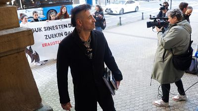 Fiscal�a solicita 22 a�os de c�rcel a un profesor de Ir�n por delitos sexuales contra tres exalumnas menores | RTVE Play - Ver ahora