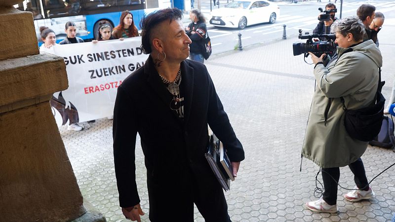 Fiscalía solicita 22 años de cárcel a un profesor de Irún por delitos sexuales contra tres exalumnas menores | RTVE Play - Ver ahora