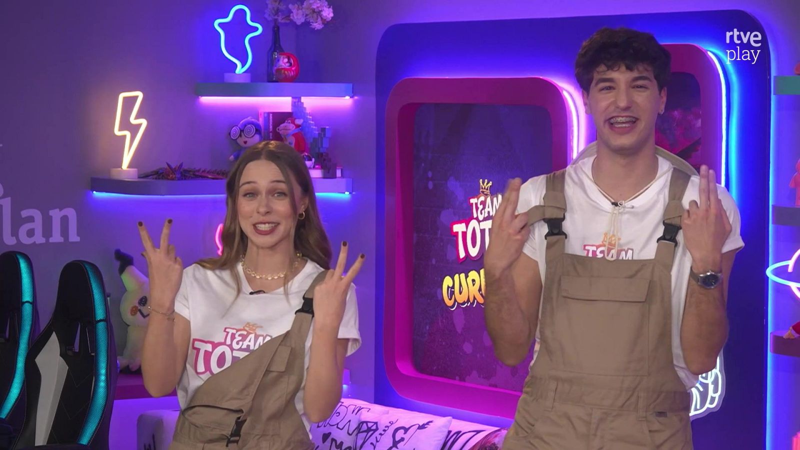 Team Total Curiosity - ¡200.000 INTERACCIONES! - Team Total | Ver