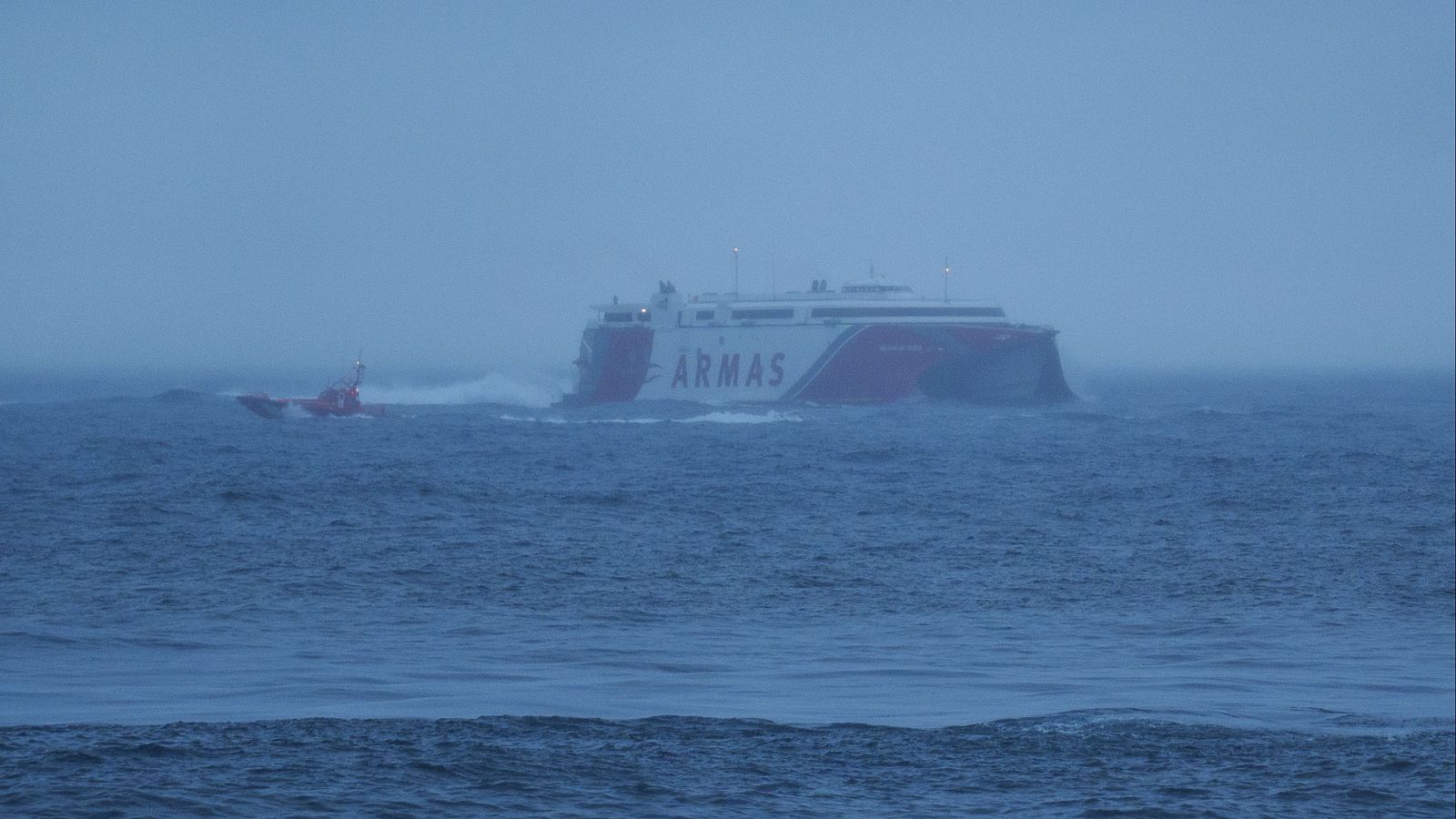 Alerta máxima en Canarias por la borrasca Therese - Informativo 24h | Ver