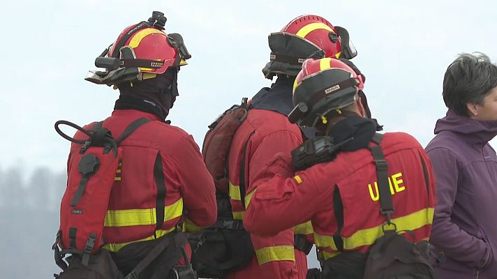 TeleCantabria - La UME y los bomberos regionales colaboran para sofocar los incendios