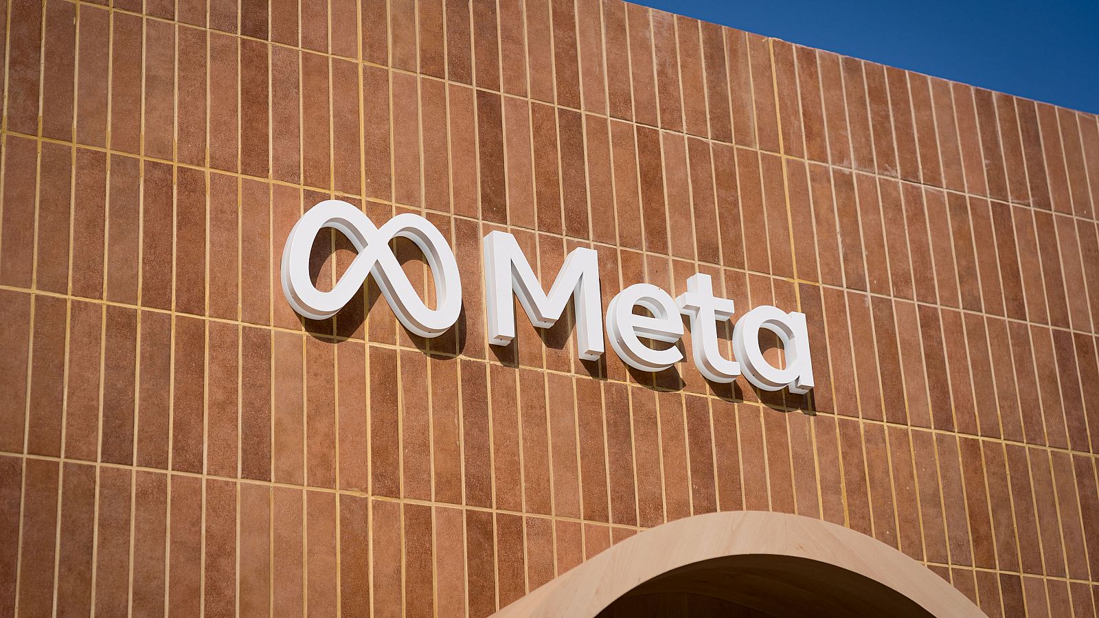 Multa millonaria a Meta en Estados Unidos por no proteger a los menores - Telediario 1 | Ver