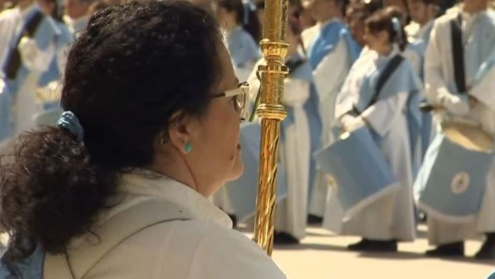 La exclusión y el papel de las mujeres en las cofradías durante Semana Santa - Directo al grano | Ver