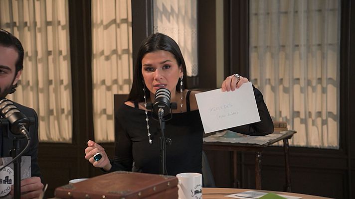 Cosas de palacio - El romance lésbico soñado por Miren y Sabela