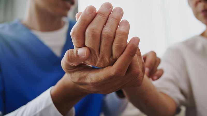 El Hospital La Paz crea la Unidad de Mano | Ver