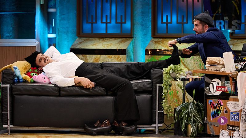 La Revuelta | Rodrigo Cuevas: "Patriota es conocer el folclore" - La Revuelta | Ver