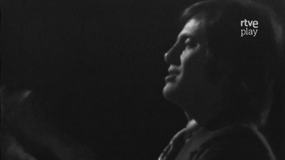 Actuación de Juan Carlos Calderón