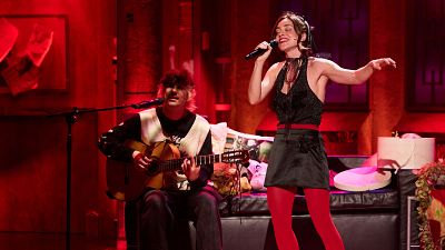 Russian Red - "Si tú me dices ven"