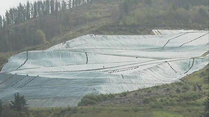 Telenorte - País Vasco - EH Bildu denuncia el mal estado del vertedero de Zaldibar con hasta una treintena de incumplimientos