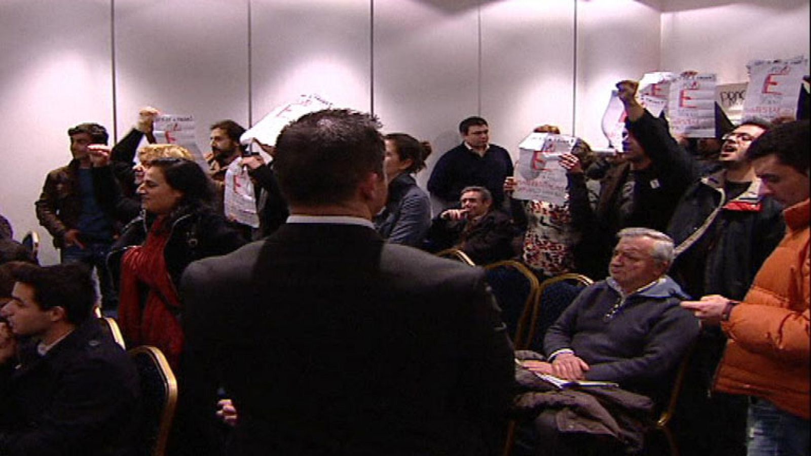 Los portugueses protestan contra el gobierno con "Grandola Vila Morena"