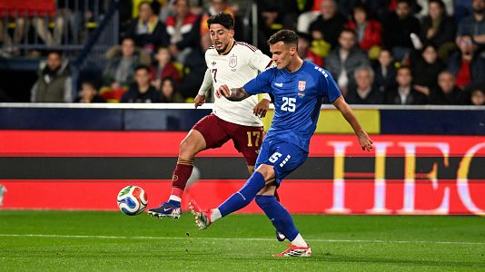 Espa�a golea (3-0) a Serbia en otra gran noche de Mikel Oyarzabal y el debut con gol de V�ctor Mu�oz