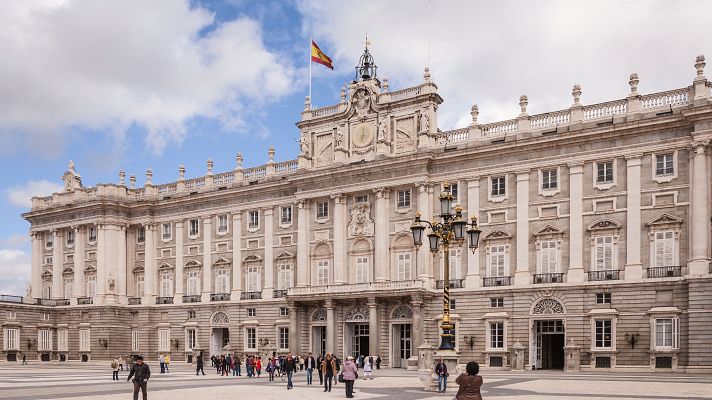 Telediario Fin de Semana - Un cambio de hora 'real' en los más de 200 relojes del Palacio Real de Madrid