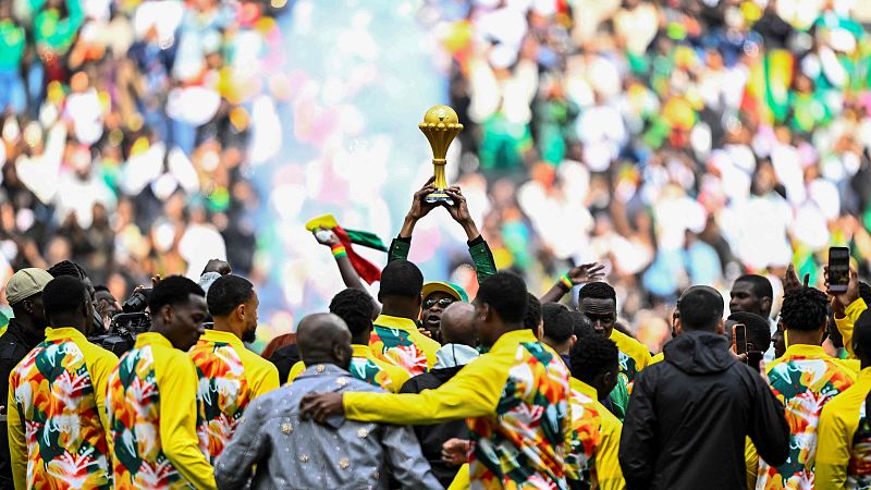 Senegal desafía a la AFCON y celebra su Copa África en París - Los Deportes de La1 | Ver