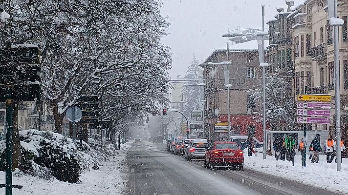 Telediario Fin de Semana - El invierno vuelve este primer domingo de Semana Santa con frío, nieve y viento en buena parte del país