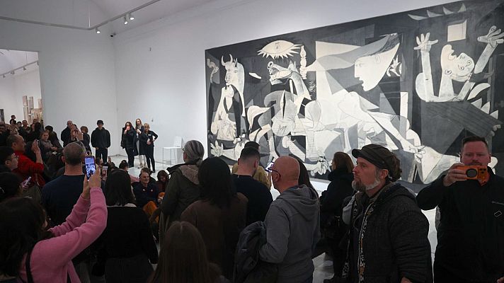Telediario Fin de Semana - Los múltiples viajes del Guernica de Picasso a lo largo de 90 años: "Es el cuadro que más ha viajado en la historia reciente"